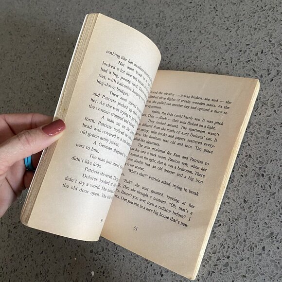 Rare Vintage Book Shivers Creepy Clothes by MD Spenser 1997 paperback htf - Picture 3 of 9